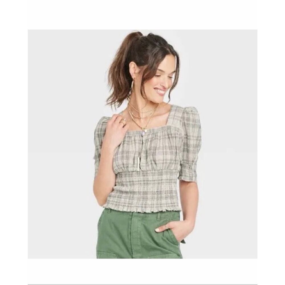 Universal‎ Thread Smocked Plaid Crop Top M